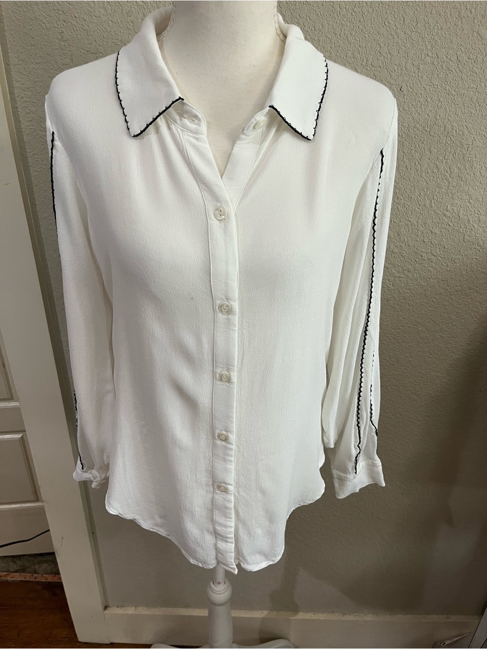Franco Scallop Buttondown White Shirt Blouse,